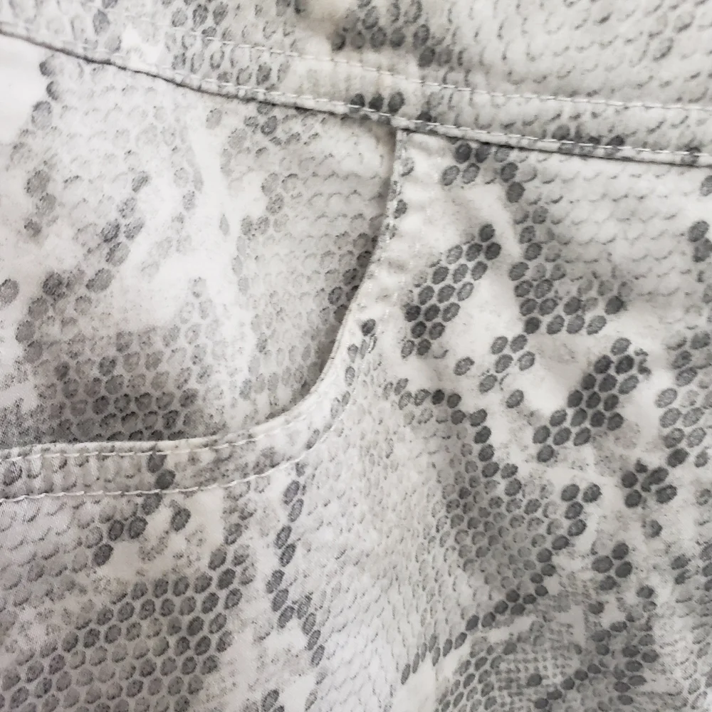 Chico's Snakeskin Print Straight Short Casual Skirt Women's Sz 1.5